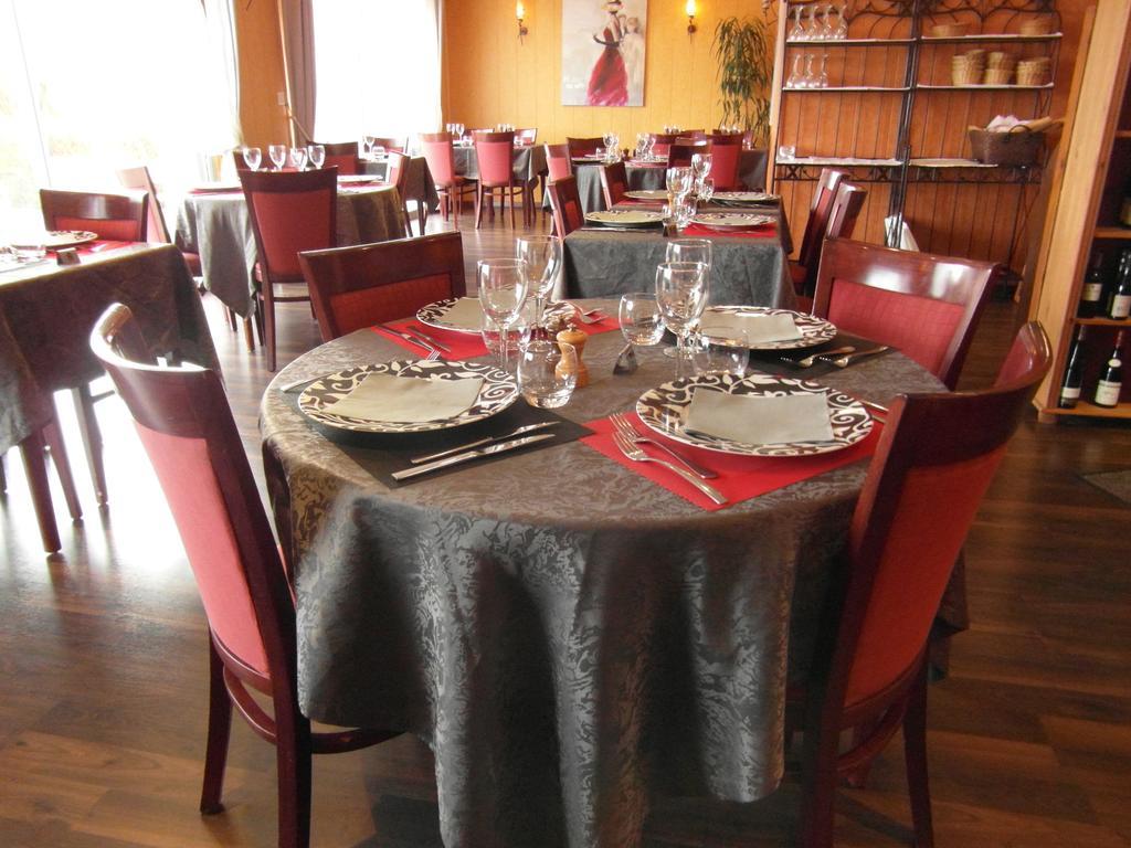 Hotel Le Forestia Pannes  Экстерьер фото